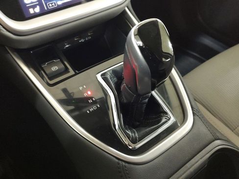 Used 2020 Subaru Legacy Premium image 10