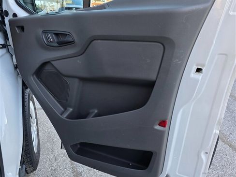 Used 2022 Ford E-Transit Medium Roof RWD image 12