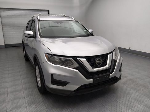 Used 2020 Nissan Rogue SV FWD image 14