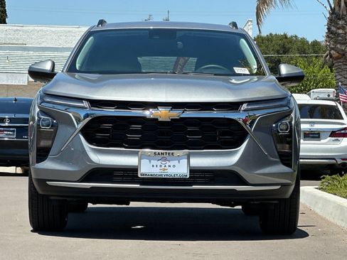 New 2026 Chevrolet Trax LT w/ Driver Confidence Package FWD image 9