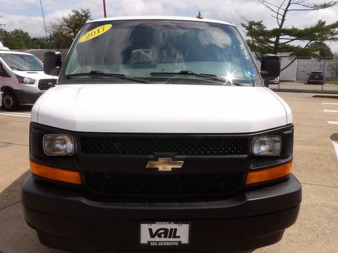 Used 2017 Chevrolet Express 3500 LS RWD image 5