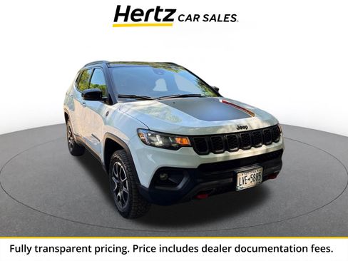 Used 2025 Jeep Compass Trailhawk AWD/4WD image 1
