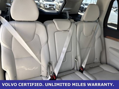 Certified 2022 Volvo XC90 T6 Momentum w/ Advanced Package image 37