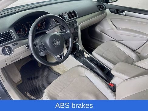 Used 2015 Volkswagen Passat 1.8T Limited Edition image 11