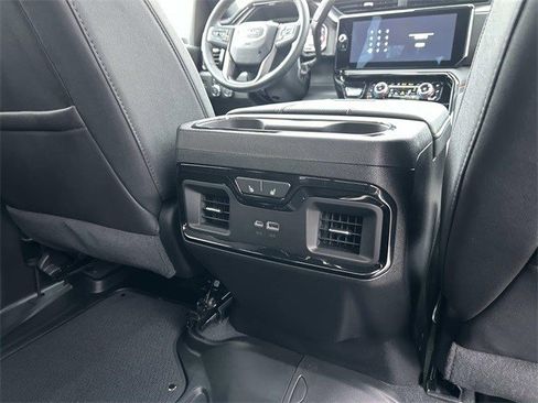 Used 2024 GMC Sierra 2500 AT4 w/ AT4 Premium Plus Package image 11