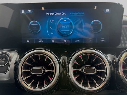 Used 2022 Mercedes-Benz EQB 300 EQB 300 image 20