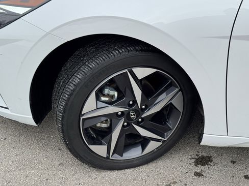 Used 2023 Hyundai Elantra SEL w/ Convenience Package image 40
