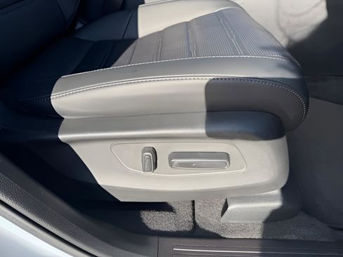 Used 2026 Honda CR-V EX-L image 28