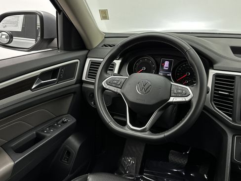 Used 2021 Volkswagen Atlas SE image 24