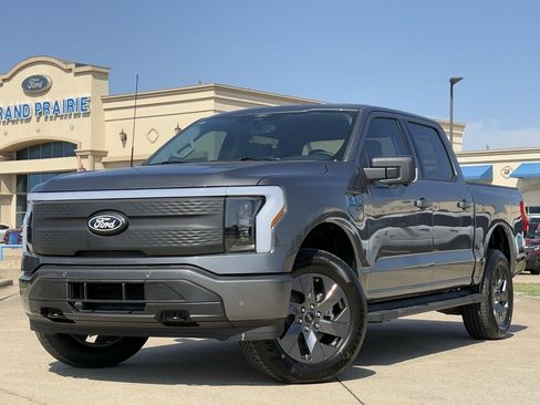 New 2025 Ford F150 Lightning Flash image 31