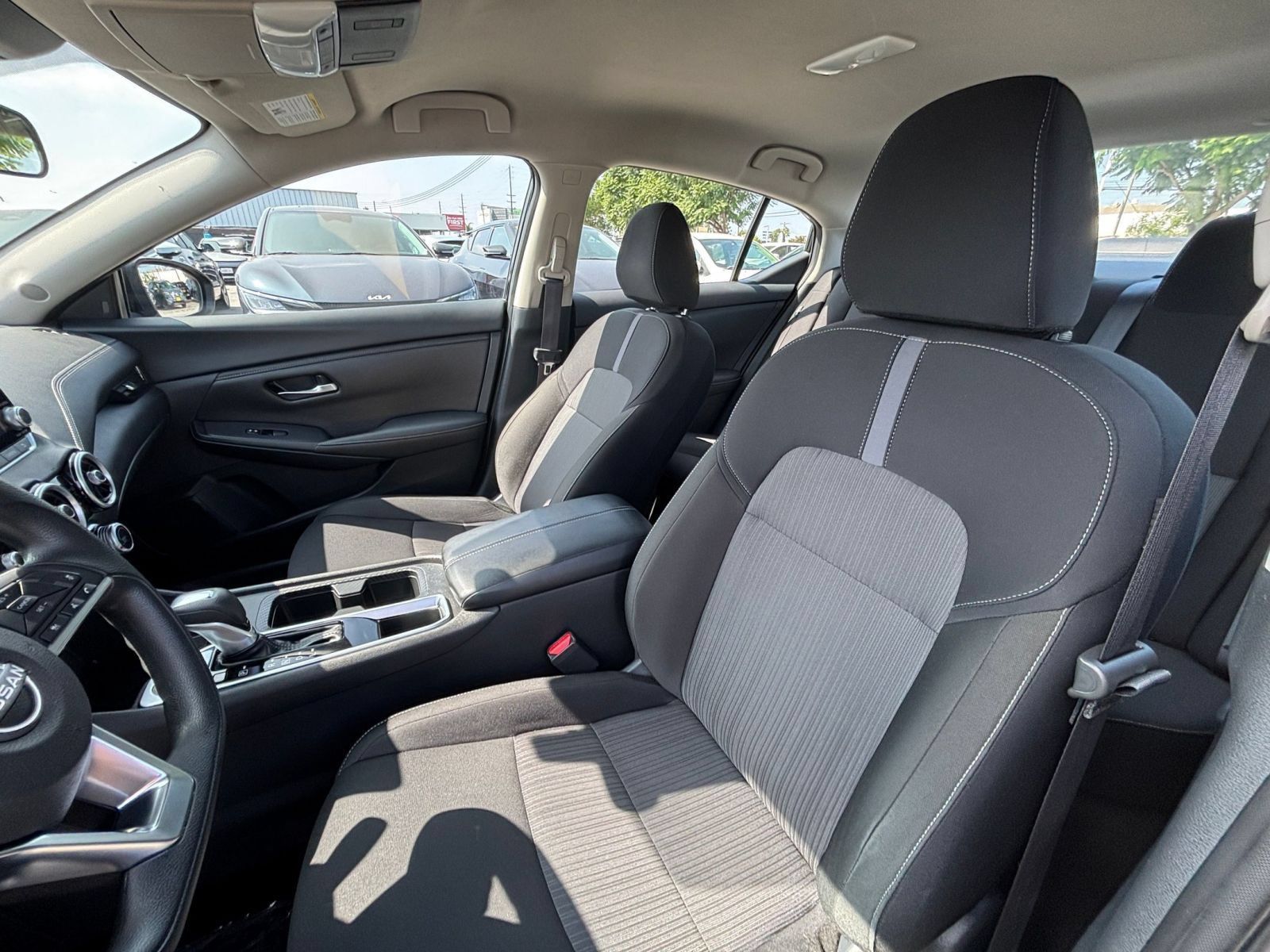Used 2025 Nissan Sentra SV FWD image 26