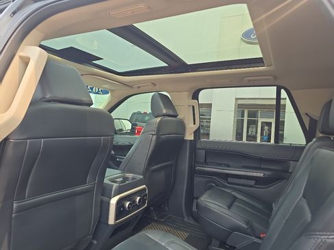 Used 2023 Ford Expedition Max XLT AWD/4WD image 17