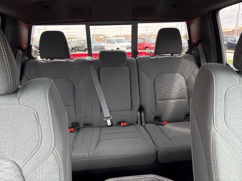 New 2026 RAM 1500 4x4 Crew Cab image 15