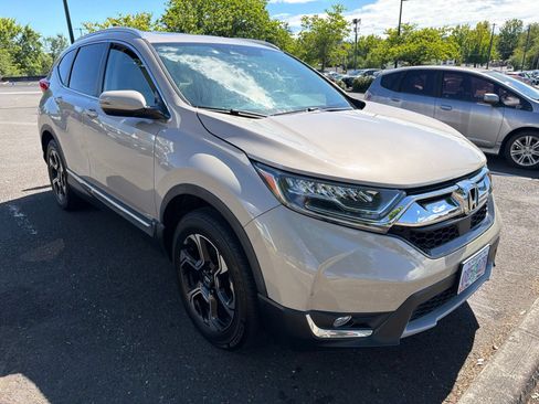Used 2018 Honda CR-V Touring image 3