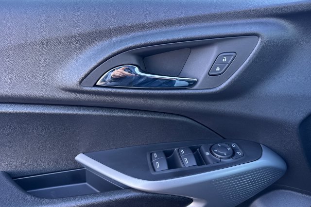 New 2026 Chevrolet Trax LS w/ Driver Confidence Package FWD image 17