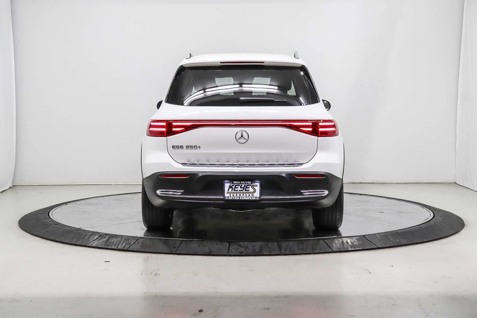 Used 2024 Mercedes-Benz EQB 250+ image 3