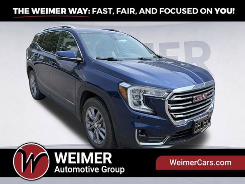 Used 2022 GMC Terrain SLT AWD/4WD image 3