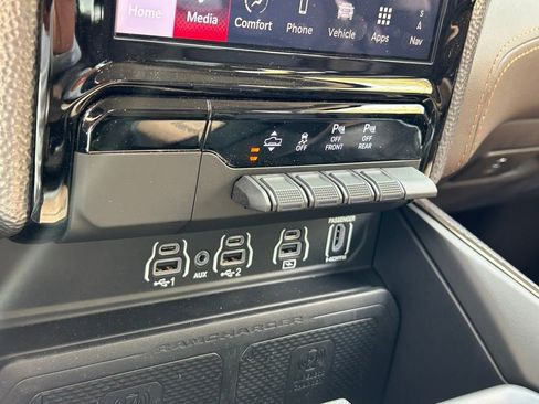 Used 2025 RAM 1500 Limited image 55