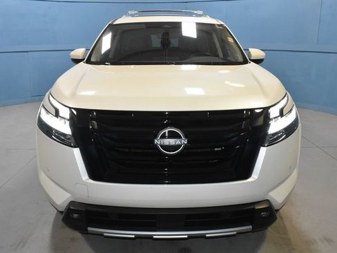Certified 2023 Nissan Pathfinder SL w/ SL Premium Package AWD/4WD image 23