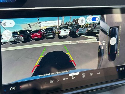 Certified 2025 Ford Expedition Active image 29