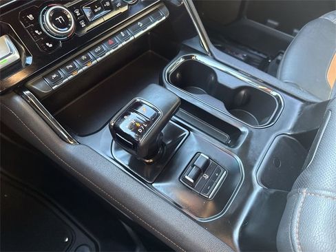 Used 2024 GMC Sierra 1500 AT4 w/ Technology Package image 19