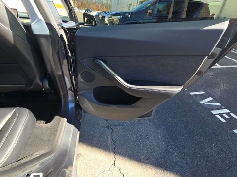 Used 2023 Tesla Model Y Long Range image 22