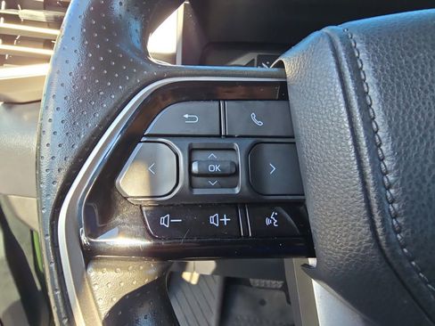 Used 2022 Toyota Tundra SR5 w/ SR5 Convenience Package image 18