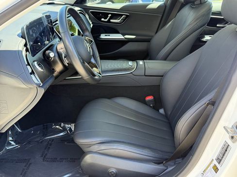 Used 2025 Mercedes-Benz E 350 4MATIC Sedan image 27