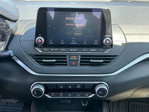 Used 2019 Nissan Altima 2.5 SR FWD image 13
