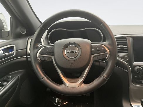 Used 2018 Jeep Grand Cherokee Limited AWD/4WD image 12