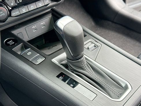 New 2026 Nissan Kicks SV image 11