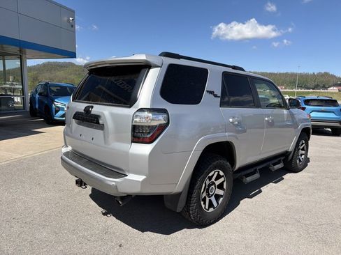 Used 2024 Toyota 4Runner TRD Off-Road Premium w/ Off Road Premium Plus Package AWD/4WD image 4