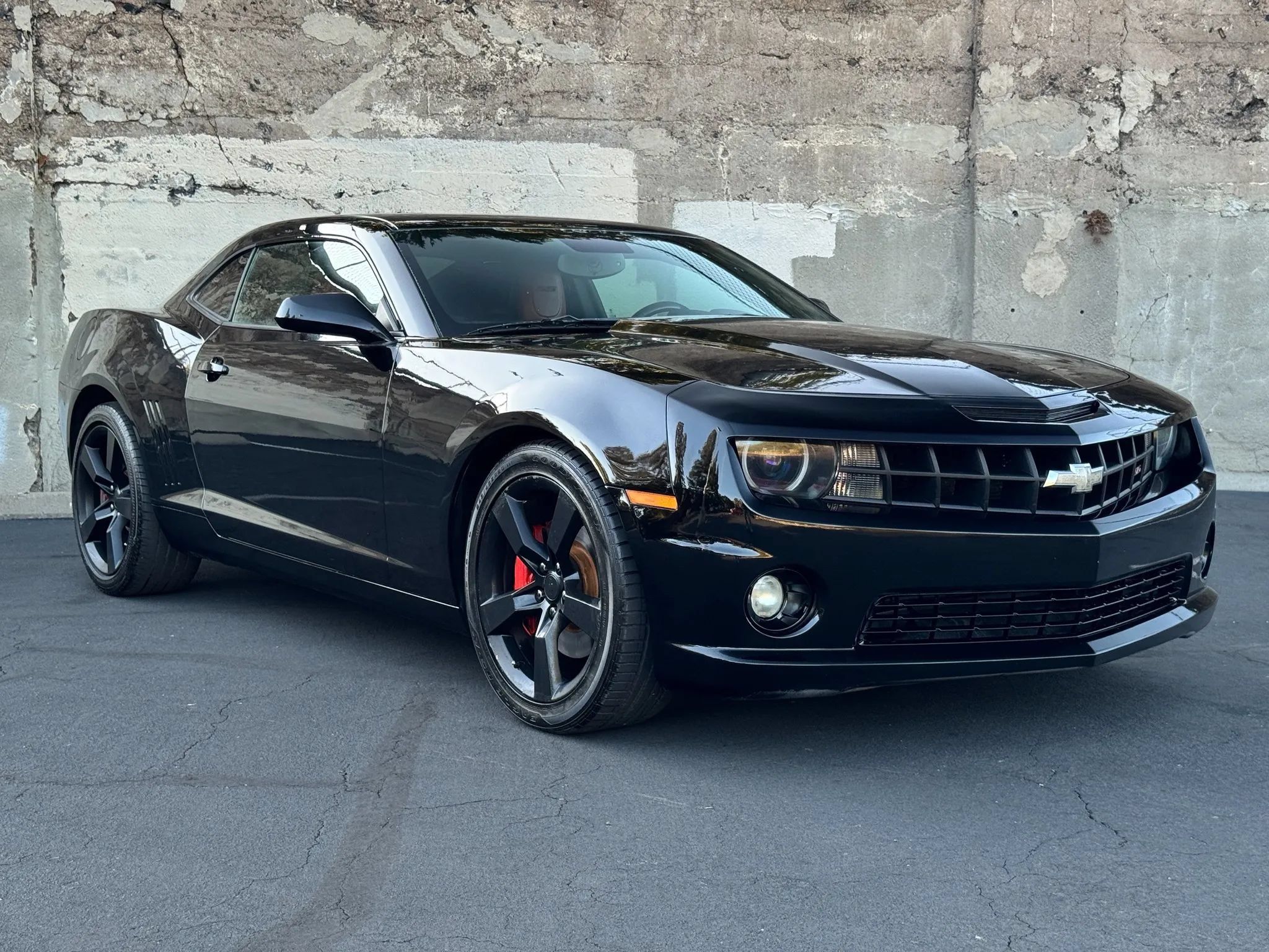 Used 2010 Chevrolet Camaro SS w/ RS Package RWD image 2