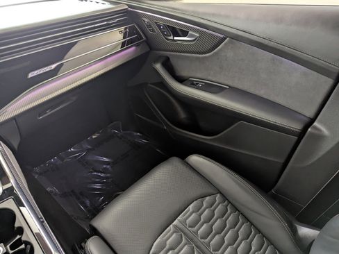 Certified 2024 Audi RS Q8 image 11