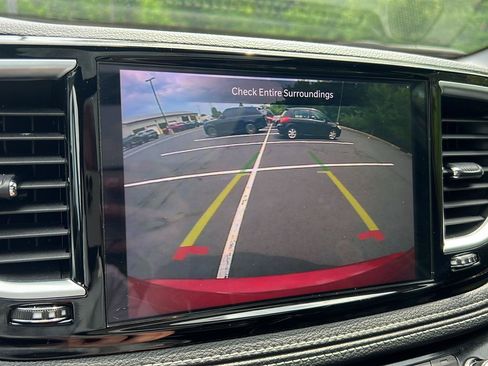 Used 2025 Chrysler Pacifica Limited FWD image 21