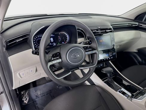 Certified 2024 Hyundai Tucson SEL AWD/4WD image 9