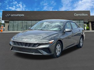 Used 2025 Hyundai Elantra SE video 1