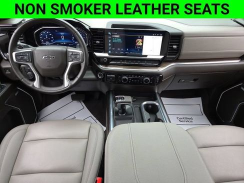 Used 2025 Chevrolet Silverado 1500 LT Trail Boss w/ Convenience Package II AWD/4WD image 2
