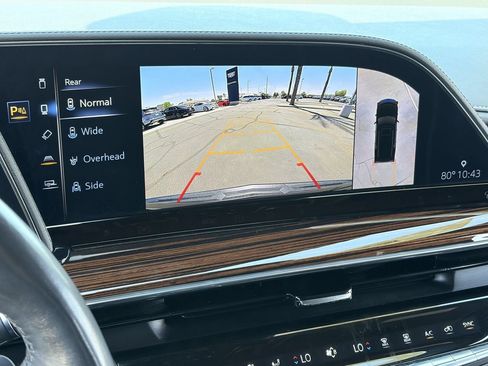 Certified 2022 Cadillac Escalade ESV Premium Luxury AWD/4WD image 29