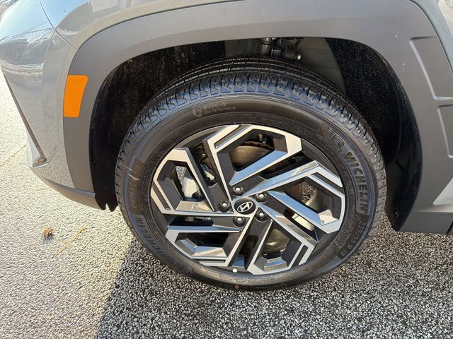 New 2025 Hyundai Tucson Limited AWD/4WD image 21