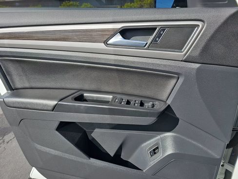 Used 2020 Volkswagen Atlas SEL FWD image 28