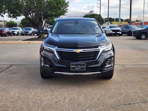 Used 2024 Chevrolet Equinox LT AWD/4WD image 3
