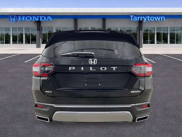 New 2026 Honda Pilot Touring image 4