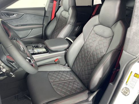 New 2026 Audi SQ8 Prestige image 11