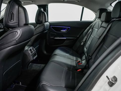 Used 2025 Mercedes-Benz C 300 Sedan image 18