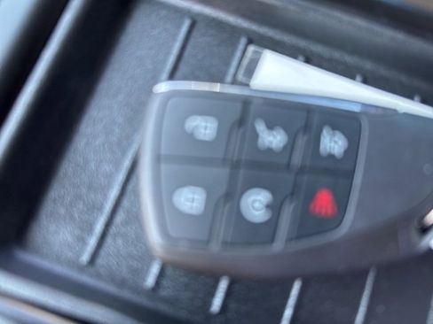 Used 2022 Chevrolet Suburban Z71 w/ Z71 Off-Road Package image 24