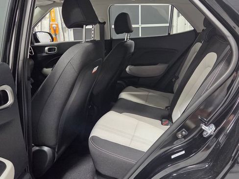 Certified 2026 Hyundai Venue SEL FWD image 6
