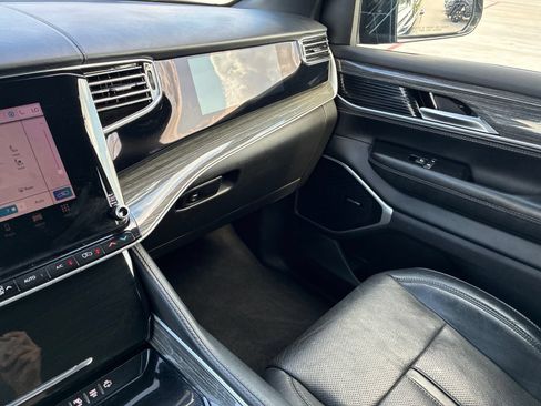 Used 2022 Jeep Wagoneer Series II w/ Premium Group I AWD/4WD image 41