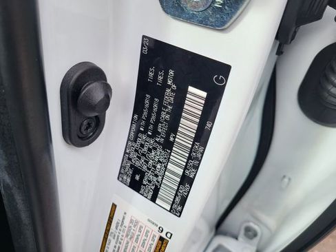 Used 2023 Lexus GX 460 Premium w/ Premium Package image 30