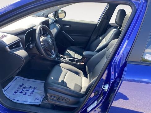 Used 2024 Toyota Corolla Cross XLE w/ Convenience Package AWD/4WD image 9